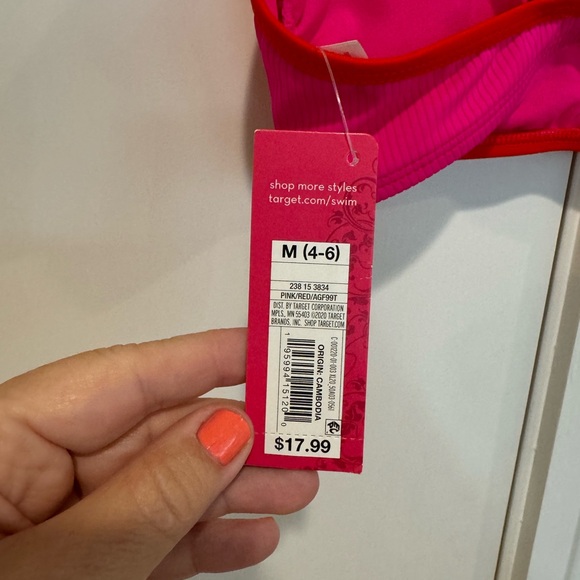 Two NWT bikini tops - size 6 - Picture 3 of 8